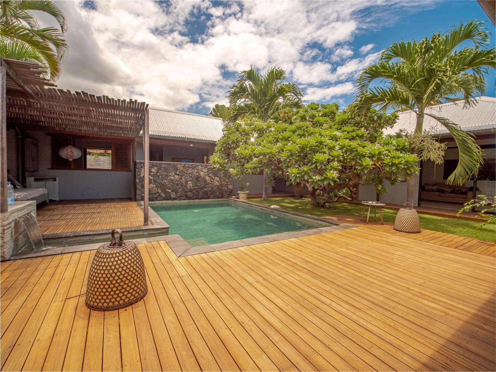 La Kaz Veloutier - Villa 4 Chambres Avec Piscine 라 살린 레 뱅 외부 사진