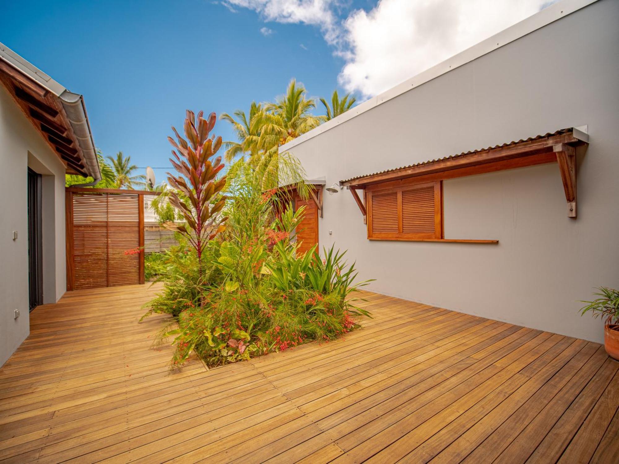 La Kaz Veloutier - Villa 4 Chambres Avec Piscine 라 살린 레 뱅 외부 사진