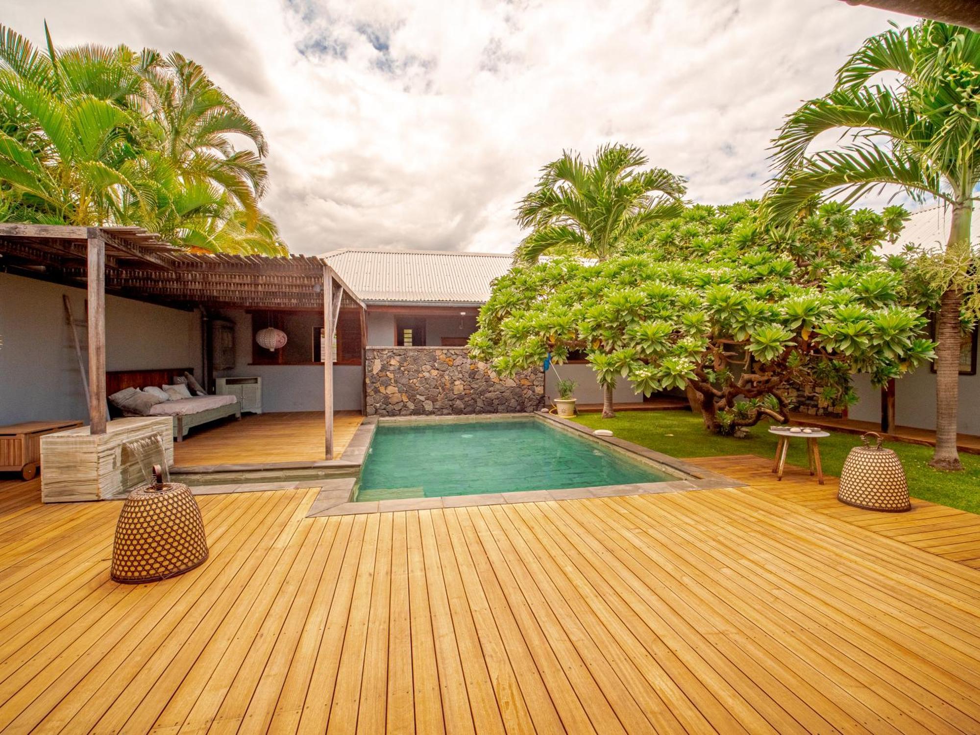La Kaz Veloutier - Villa 4 Chambres Avec Piscine 라 살린 레 뱅 외부 사진