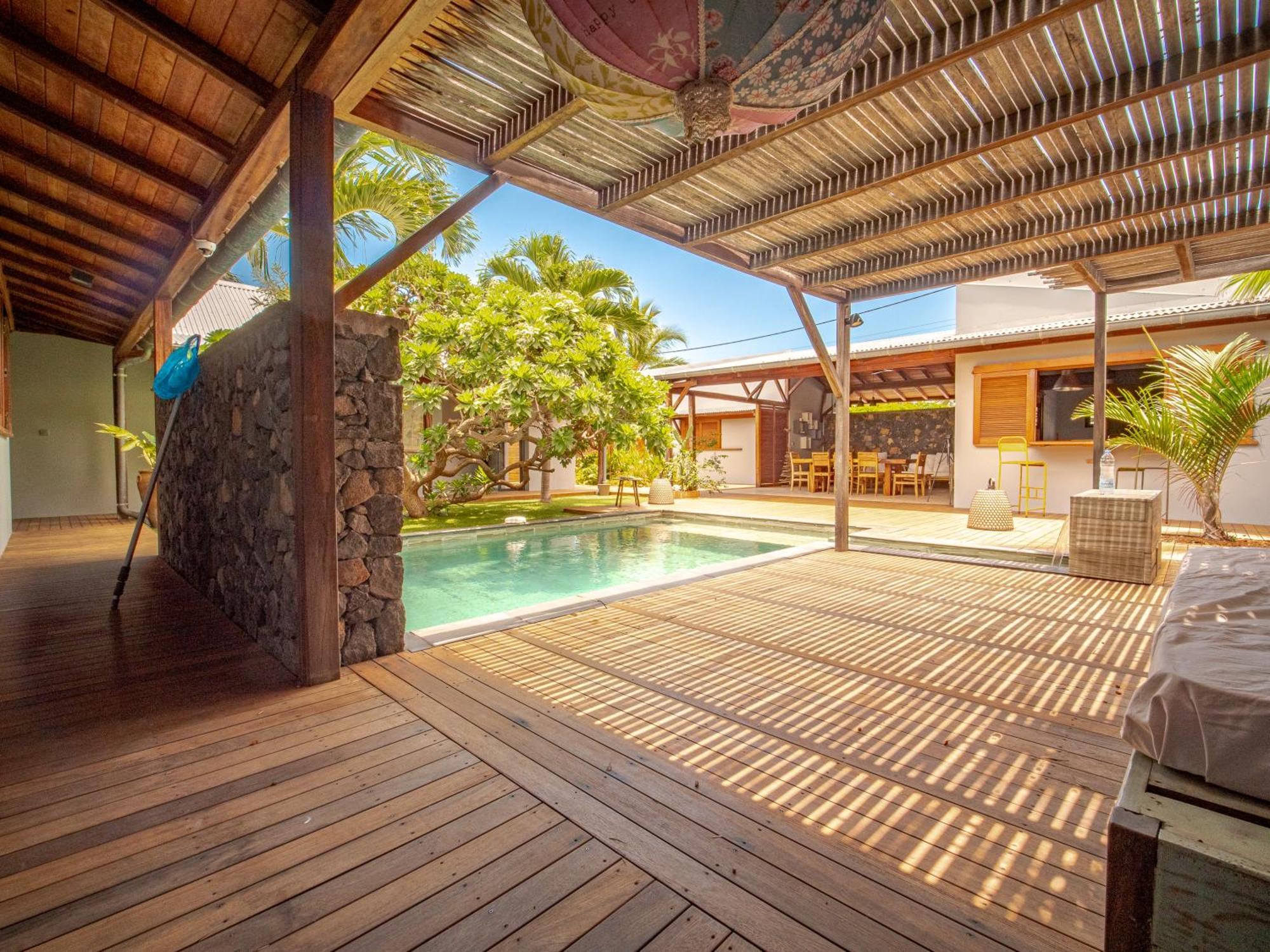 La Kaz Veloutier - Villa 4 Chambres Avec Piscine 라 살린 레 뱅 외부 사진